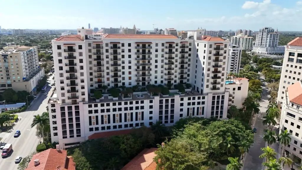 Aerial-View-Of-Large-Condo-Complex-In-South-Florida