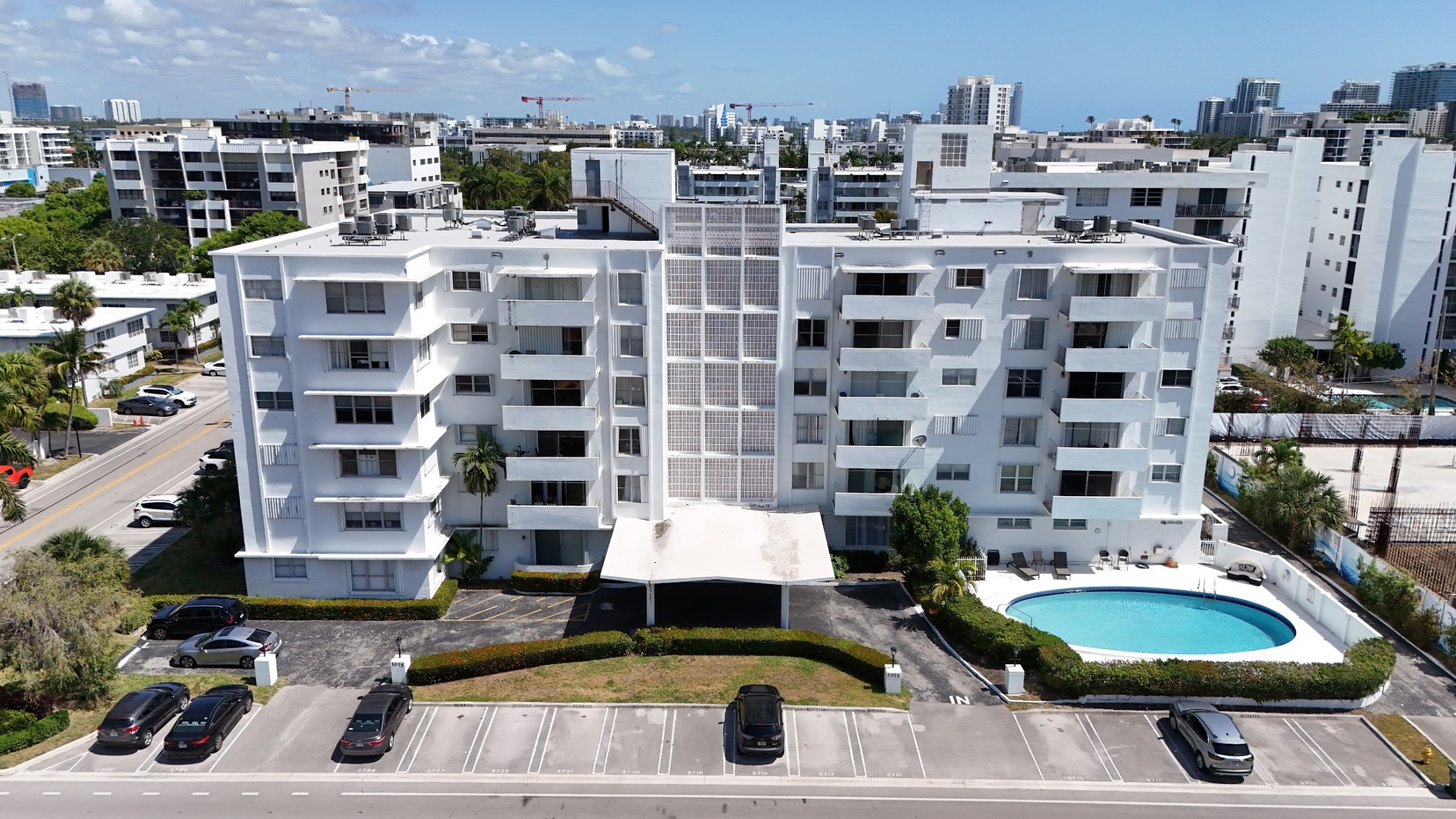 Berkshire House Condominium in Bay Harbor Islands